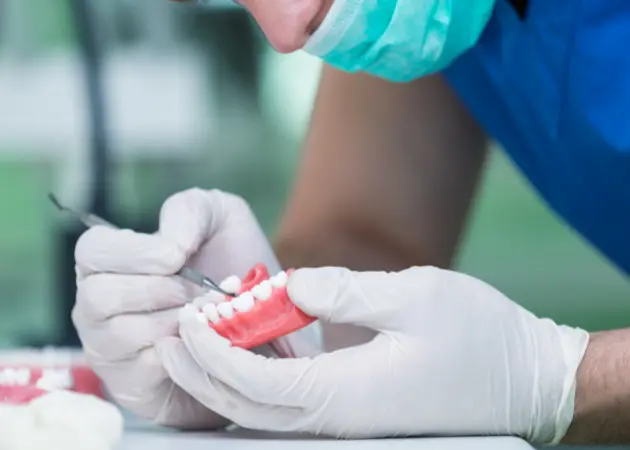 Clínica odontológica especializada em implantes dentários